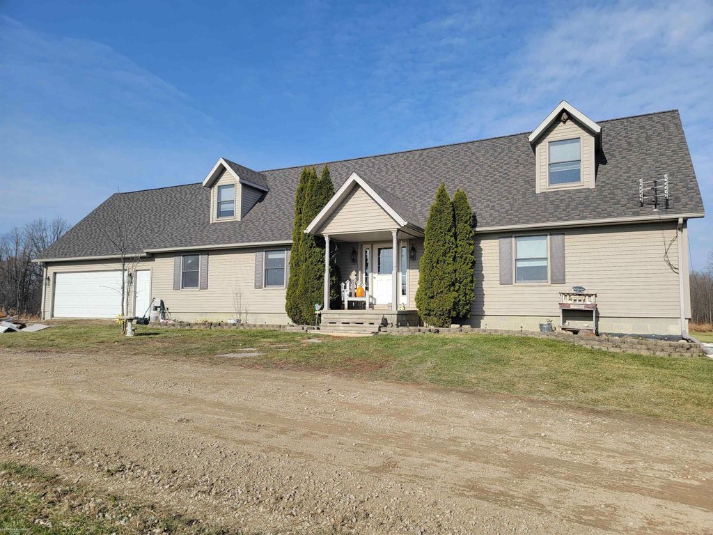5223 Frontier Road, Avoca, MI 48006