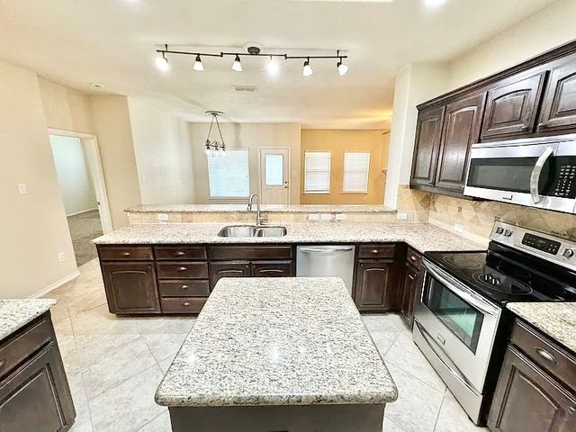 3020 Tamarack Lane, Denton, TX 76226