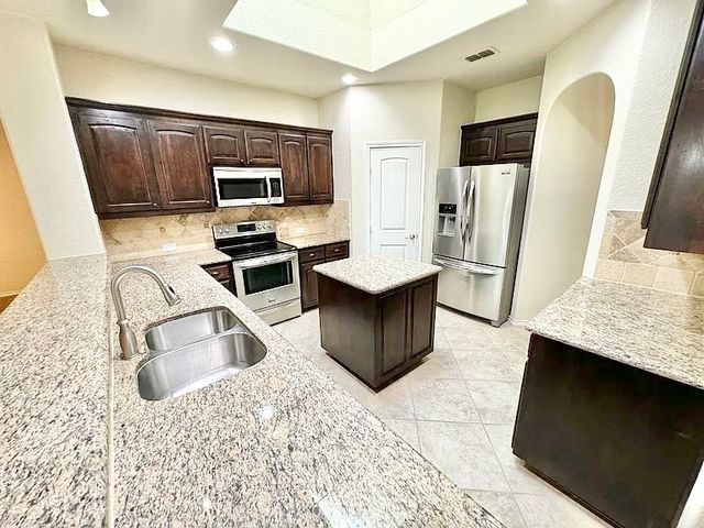 3020 Tamarack Lane, Denton, TX 76226