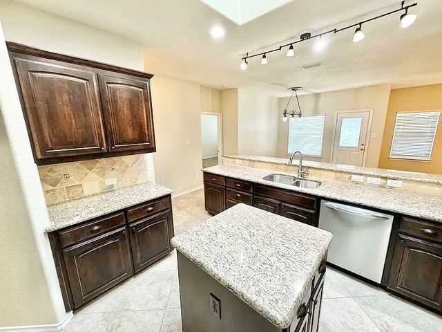 3020 Tamarack Lane, Denton, TX 76226