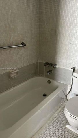 3660 NE 166th Street 609, North Miami Beach, FL 33160