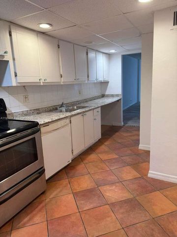 3660 NE 166th Street 609, North Miami Beach, FL 33160