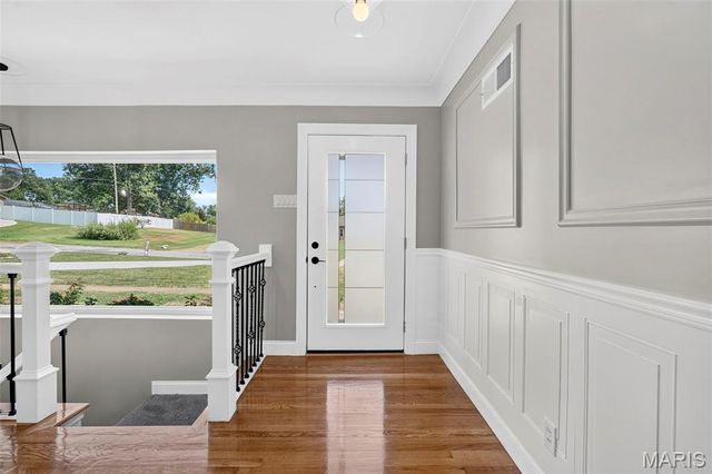 2 Dorclin Lane, St Louis, MO 63128