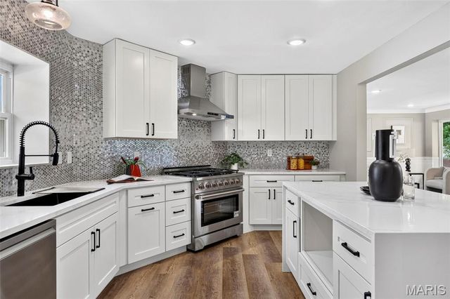 2 Dorclin Lane, St Louis, MO 63128