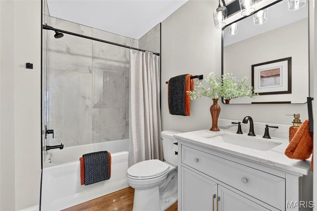 2 Dorclin Lane, St Louis, MO 63128