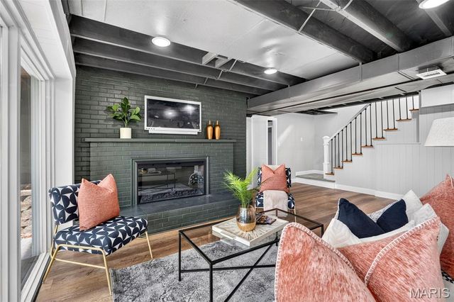 2 Dorclin Lane, St Louis, MO 63128