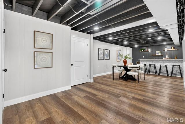 2 Dorclin Lane, St Louis, MO 63128