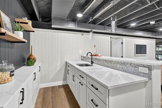 2 Dorclin Lane, St Louis, MO 63128