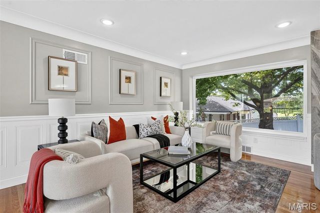 2 Dorclin Lane, St Louis, MO 63128