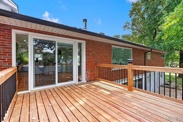 2 Dorclin Lane, St Louis, MO 63128
