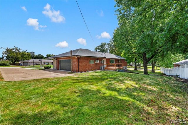 2 Dorclin Lane, St Louis, MO 63128