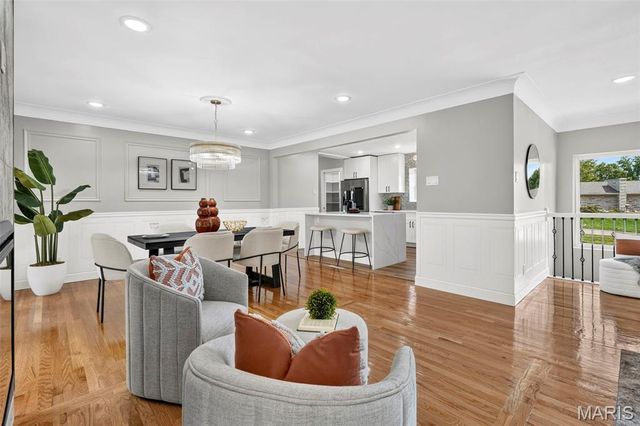 2 Dorclin Lane, St Louis, MO 63128