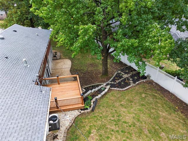 2 Dorclin Lane, St Louis, MO 63128