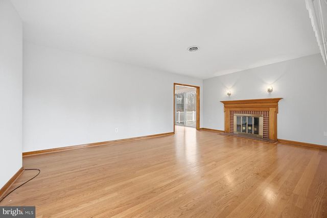 1034 CIRCLE DR, Sykesville, MD 21784