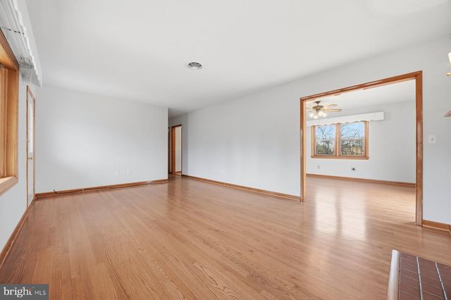 1034 CIRCLE DR, Sykesville, MD 21784