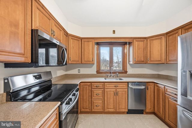 1034 CIRCLE DR, Sykesville, MD 21784