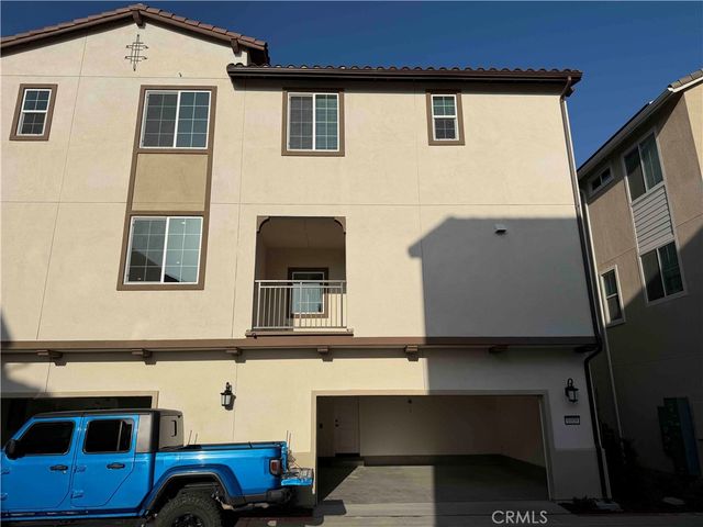 6009 Huntington Drive, Eastvale, CA 92880