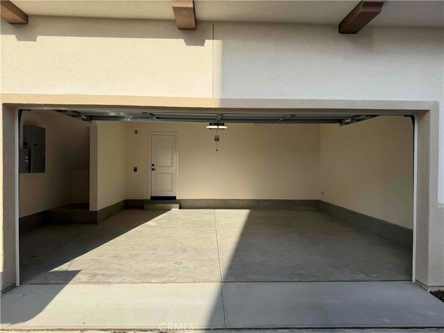 6009 Huntington Drive, Eastvale, CA 92880