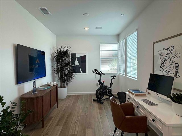 6009 Huntington Drive, Eastvale, CA 92880