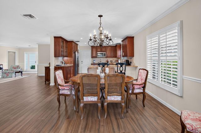 7 Holly Drive, Boynton Beach, FL 33436