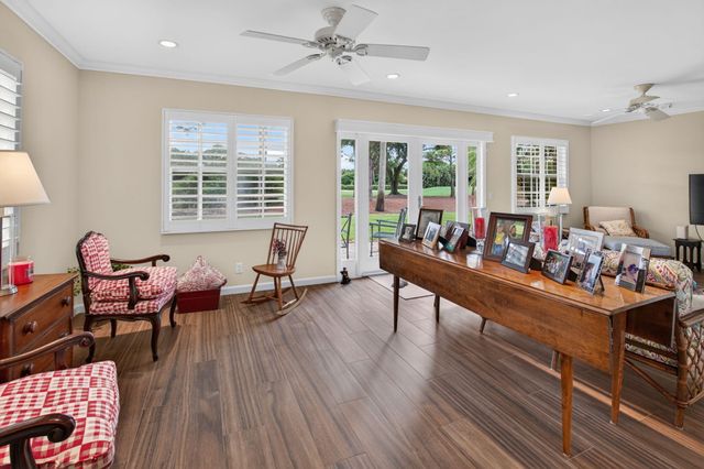 7 Holly Drive, Boynton Beach, FL 33436