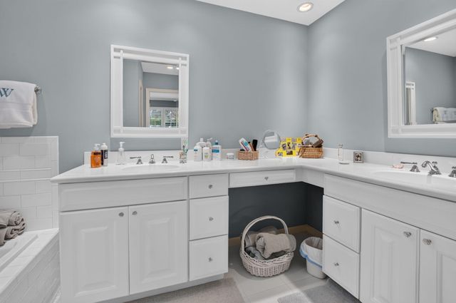 7 Holly Drive, Boynton Beach, FL 33436
