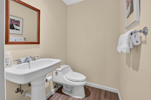 7 Holly Drive, Boynton Beach, FL 33436