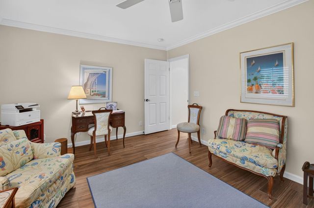 7 Holly Drive, Boynton Beach, FL 33436
