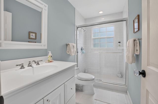 7 Holly Drive, Boynton Beach, FL 33436
