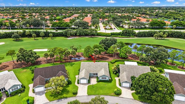 7 Holly Drive, Boynton Beach, FL 33436
