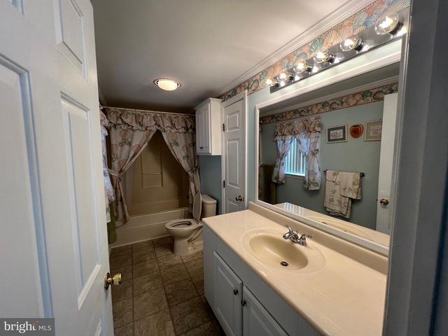 68 ANCHOR WAY DR, Berlin, MD 21811