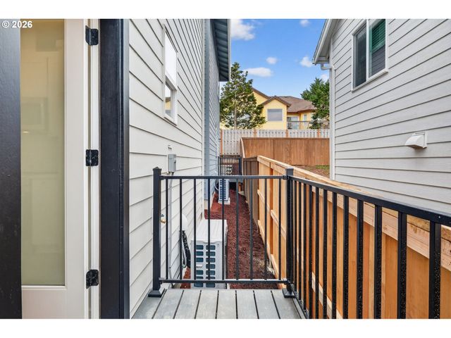 4055 Sw MCKINLEY St, Gresham, OR 97080