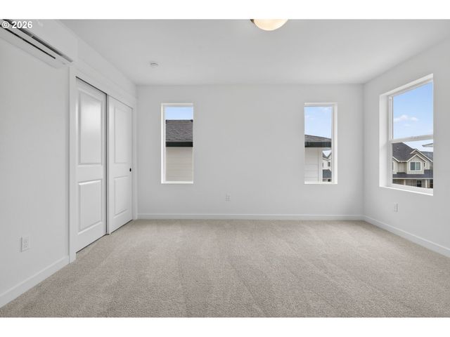 4055 Sw MCKINLEY St, Gresham, OR 97080