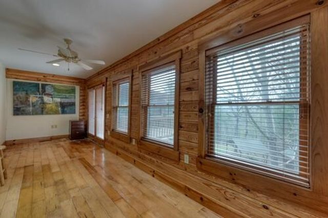 978 Ashley Lane, Young Harris, GA 30582