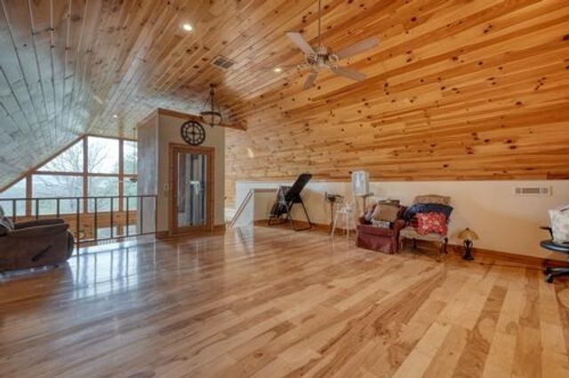 978 Ashley Lane, Young Harris, GA 30582