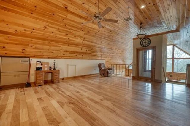 978 Ashley Lane, Young Harris, GA 30582