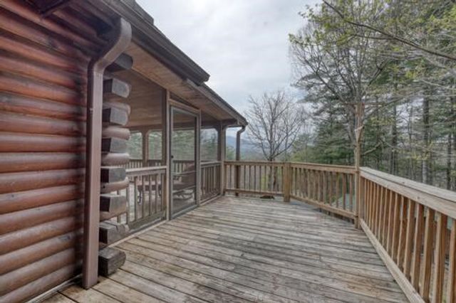 978 Ashley Lane, Young Harris, GA 30582
