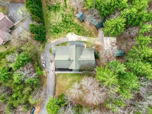978 Ashley Lane, Young Harris, GA 30582