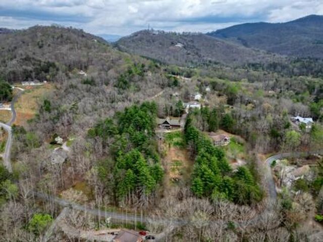 978 Ashley Lane, Young Harris, GA 30582