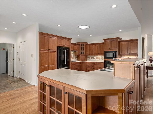 84 Red Cedar Drive, Hendersonville, NC 28792