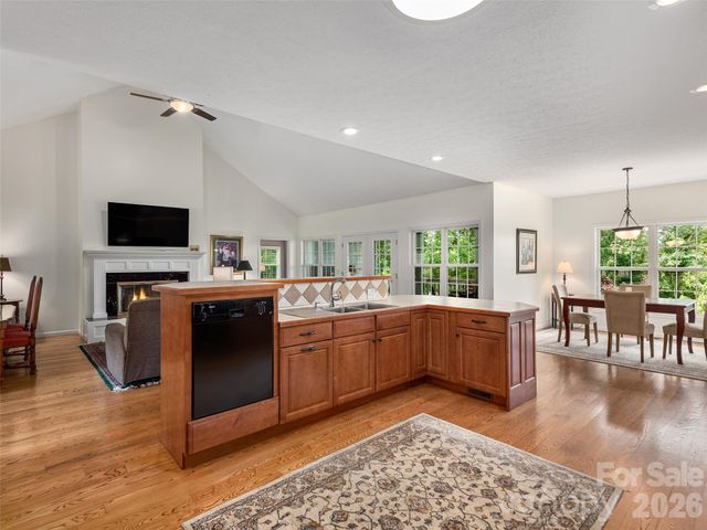 84 Red Cedar Drive, Hendersonville, NC 28792