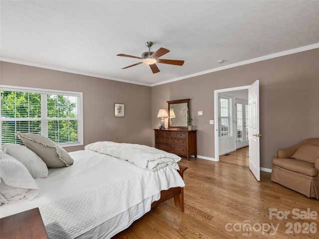 84 Red Cedar Drive, Hendersonville, NC 28792