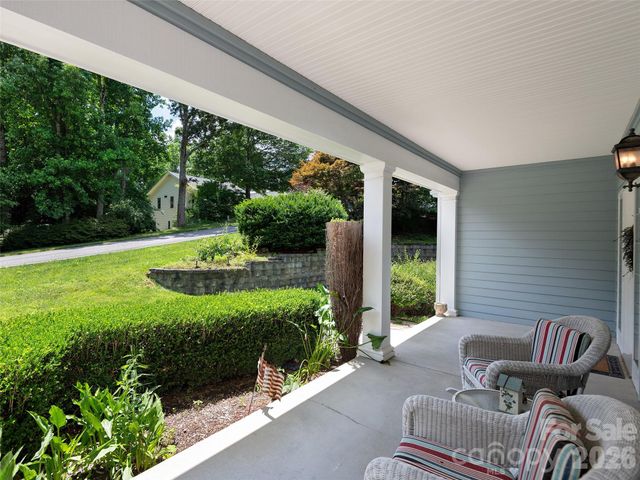 84 Red Cedar Drive, Hendersonville, NC 28792