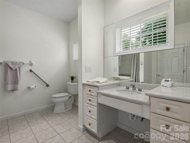 84 Red Cedar Drive, Hendersonville, NC 28792