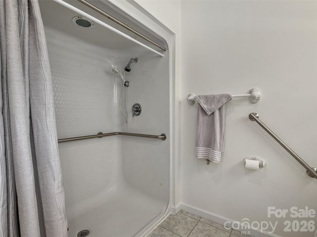 84 Red Cedar Drive, Hendersonville, NC 28792