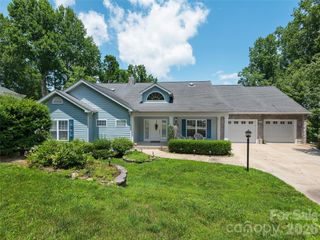 84 Red Cedar Drive, Hendersonville, NC 28792