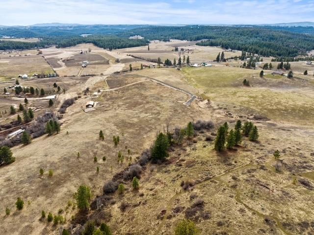 117XX E Tallman Rd, Chattaroy, WA 99003