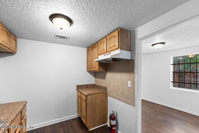 1424 W 9TH Street, Jacksonville, FL 32209