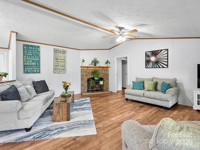 450 Berry Wills Road, Hot Springs, NC 28743