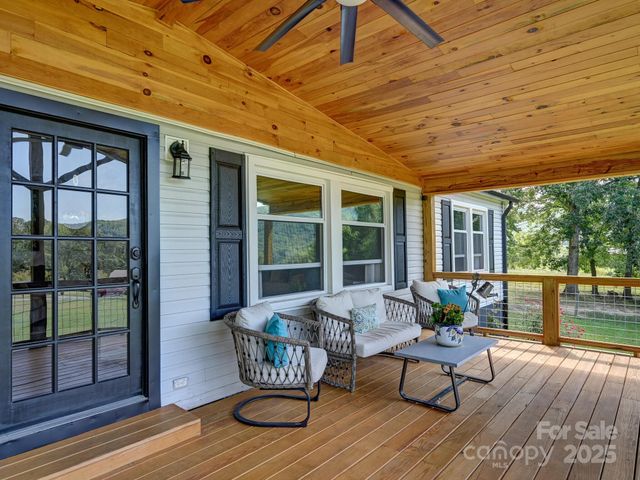 450 Berry Wills Road, Hot Springs, NC 28743